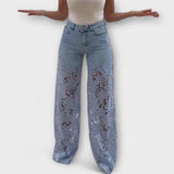 Jeans patchwork με δαντέλα στη μόδα